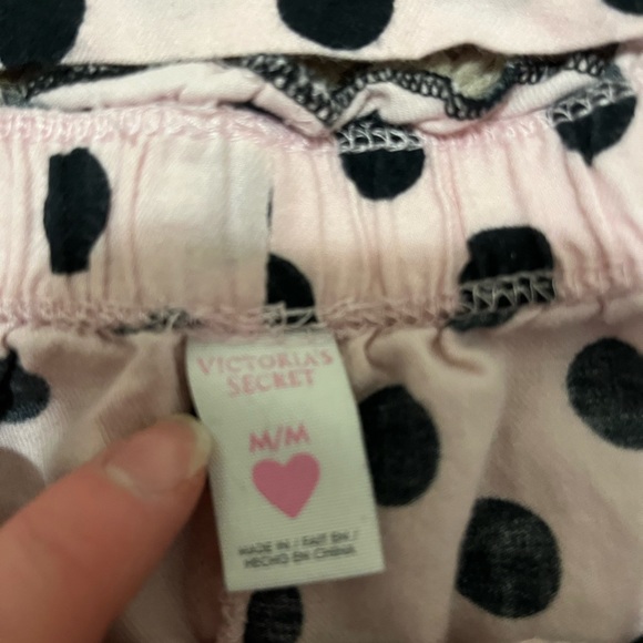 Victoria’s Secret Polka Dot Sleep Set Sz Medium - Picture 8 of 8